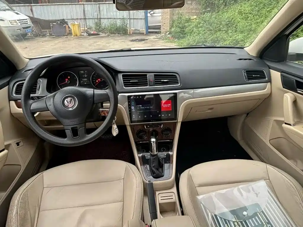 Volkswagen Lavida 2014