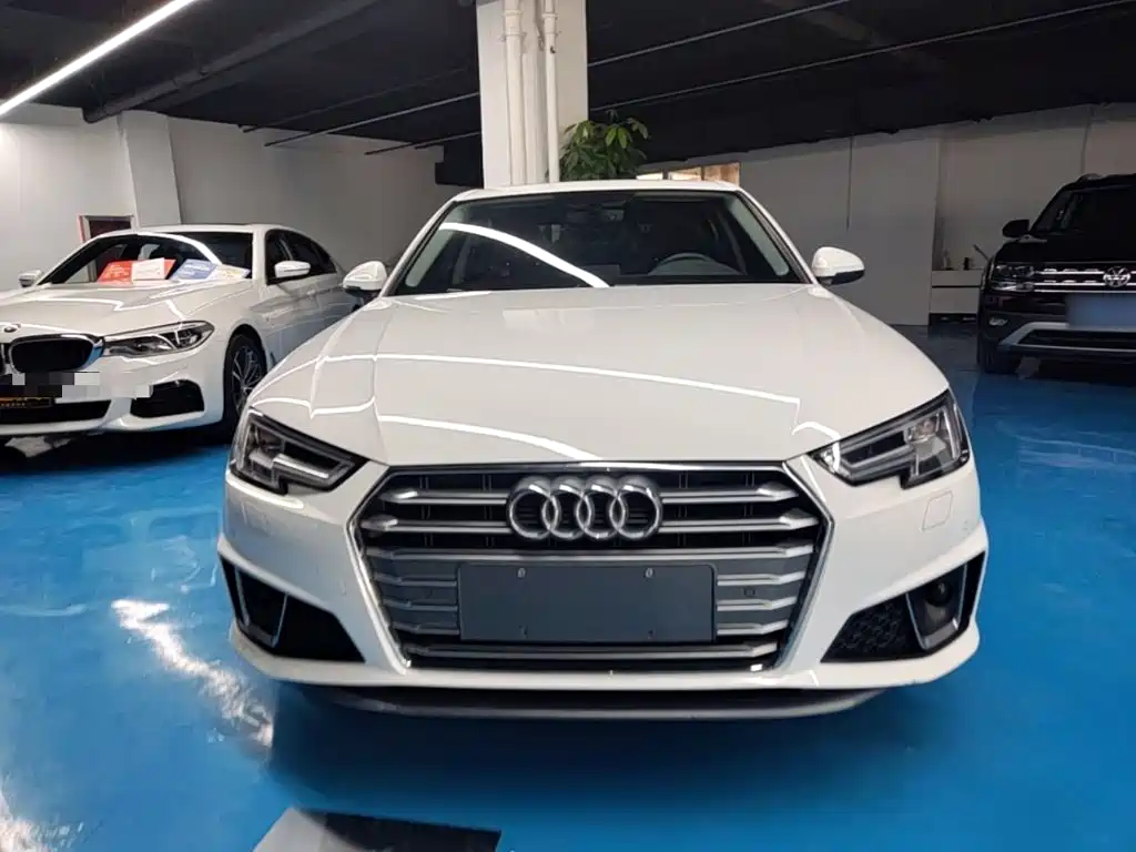 Audi A4L 2019