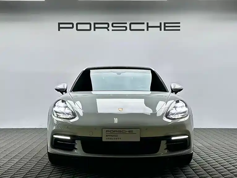 Porsche Panamera 2018 — фото 2