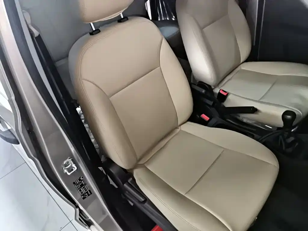Wuling Hongguang V 2023 — фото 25