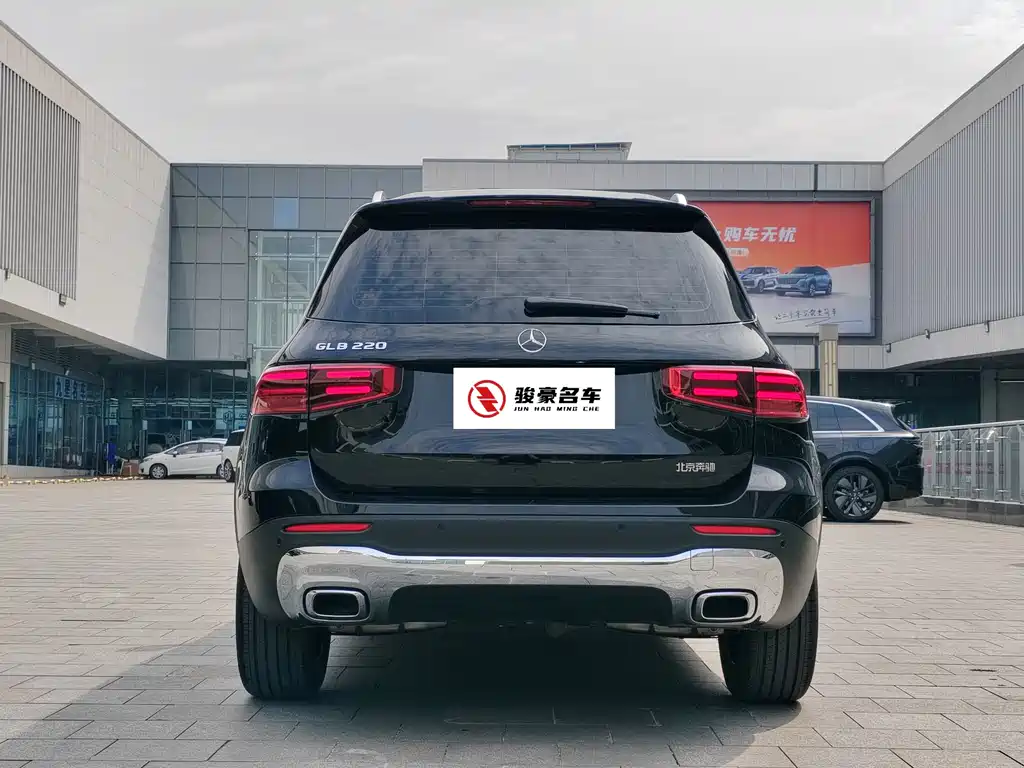 Mercedes-Benz GLB 2024 — фото 16