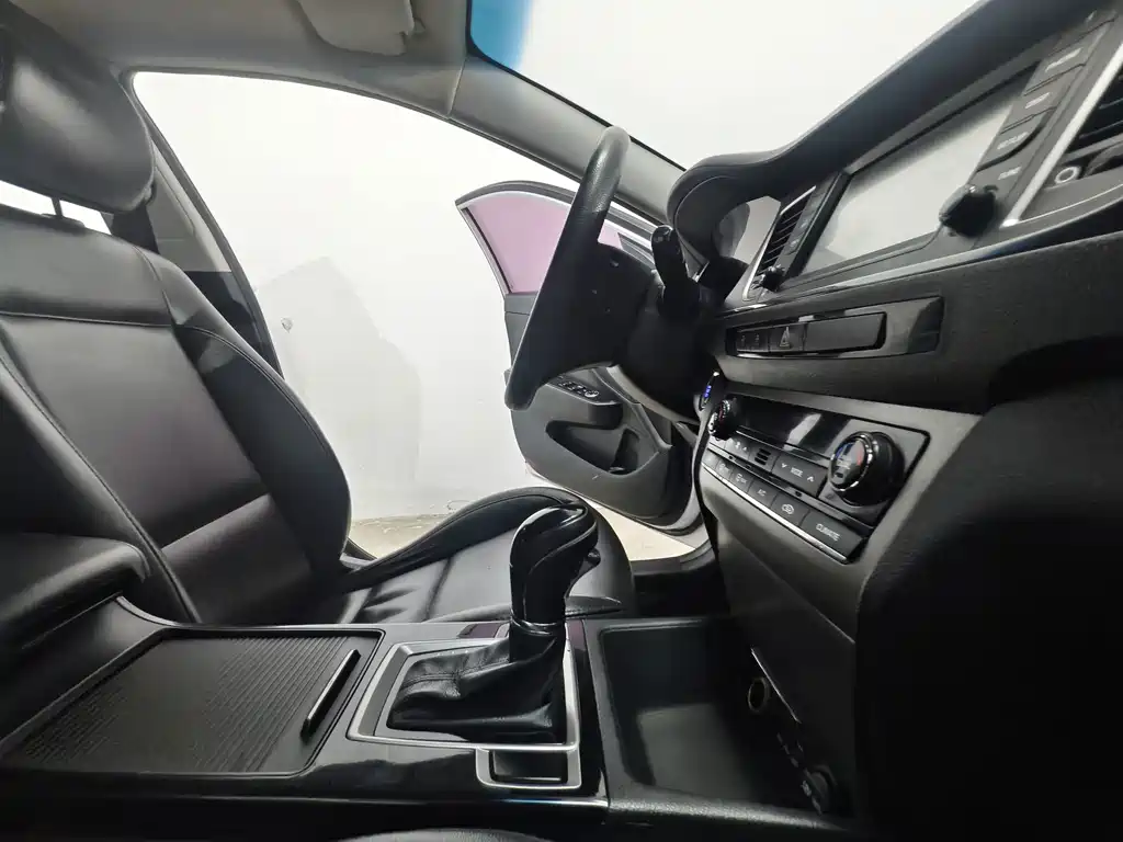 Hyundai Mistra 2016 — фото 15