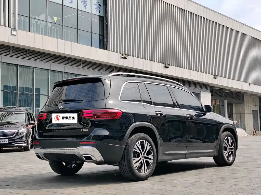 Mercedes-Benz GLB 2024 — фото 15