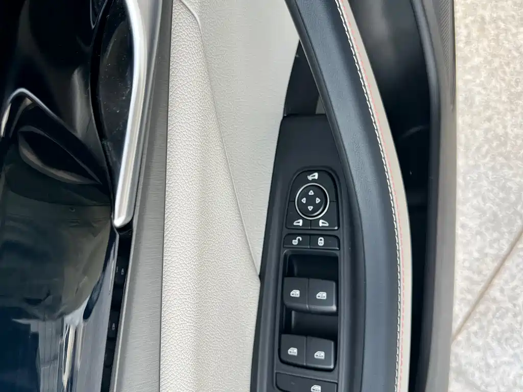 BYD Qin PLUS 2023 — фото 17