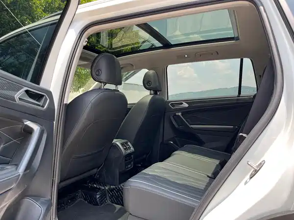 Volkswagen Tiguan L 2022