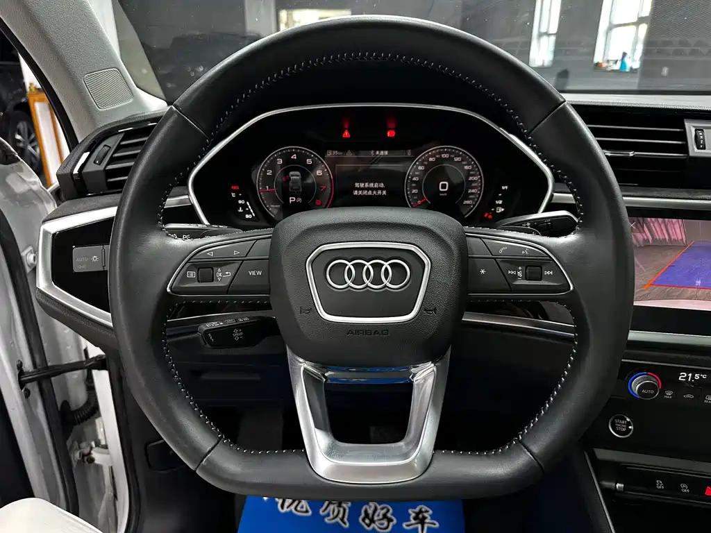 Audi Q3 2022 — фото 13