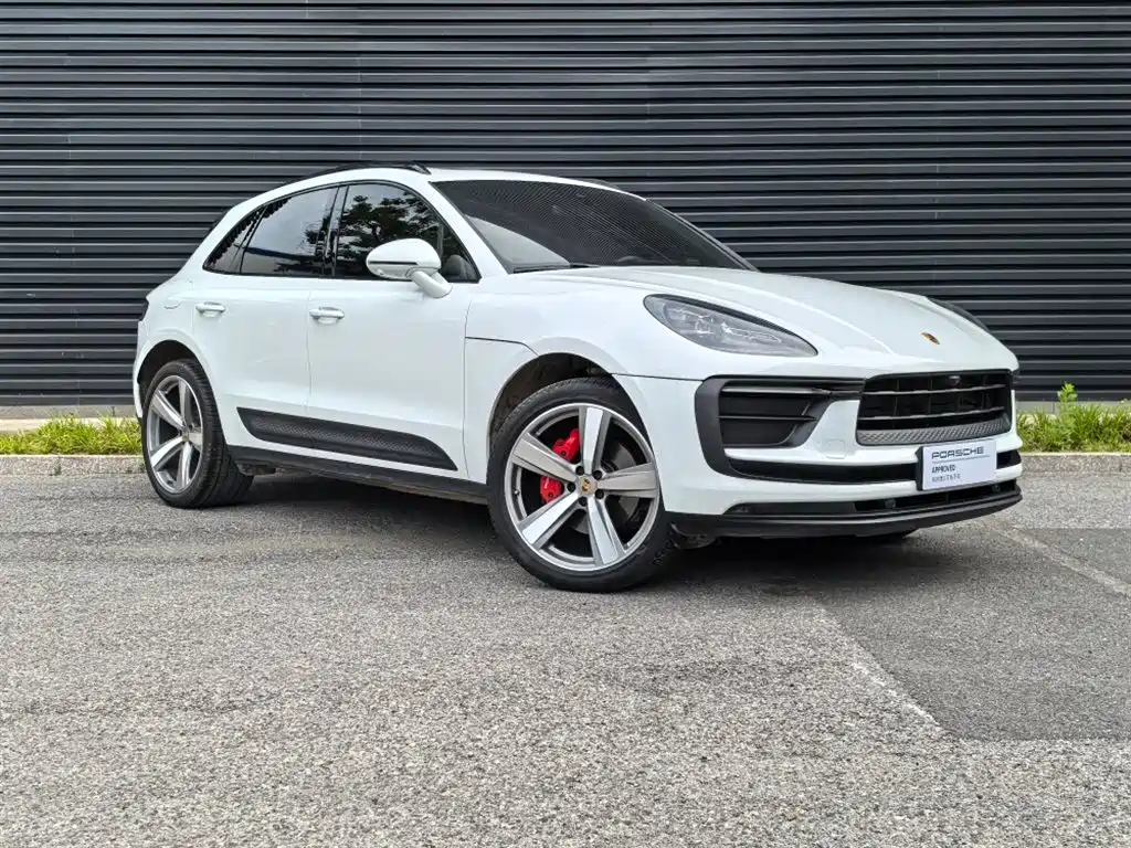 Porsche Macan 2022 — фото 1