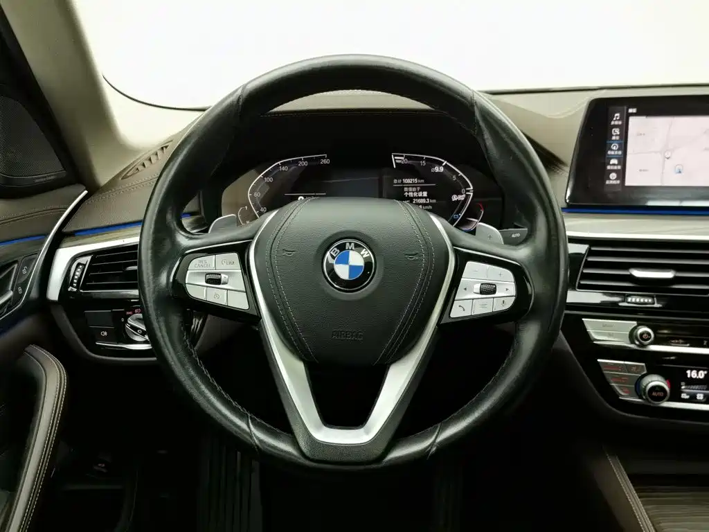 BMW 5 Series 2020 — фото 11