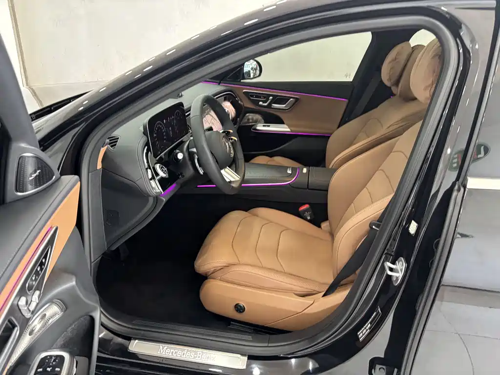 Mercedes-Benz E-Class 2025 — фото 13