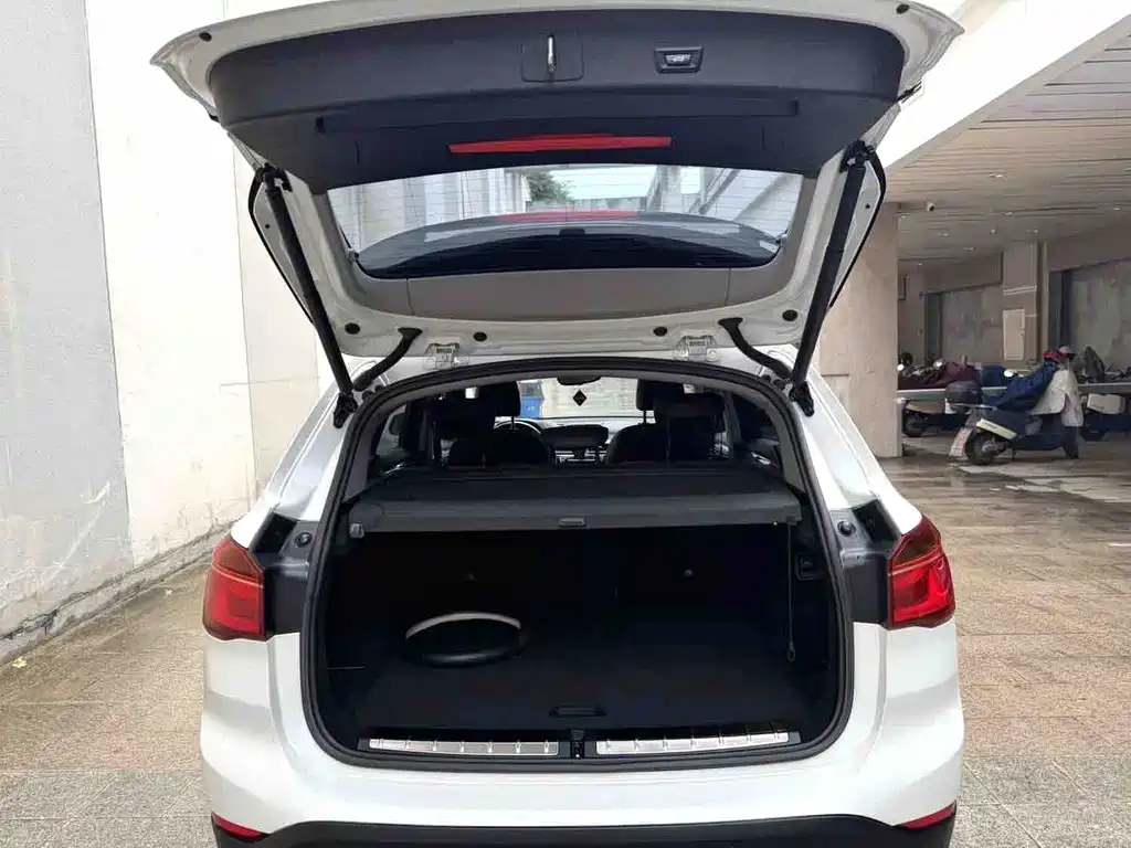 BMW X1 2017 — фото 10