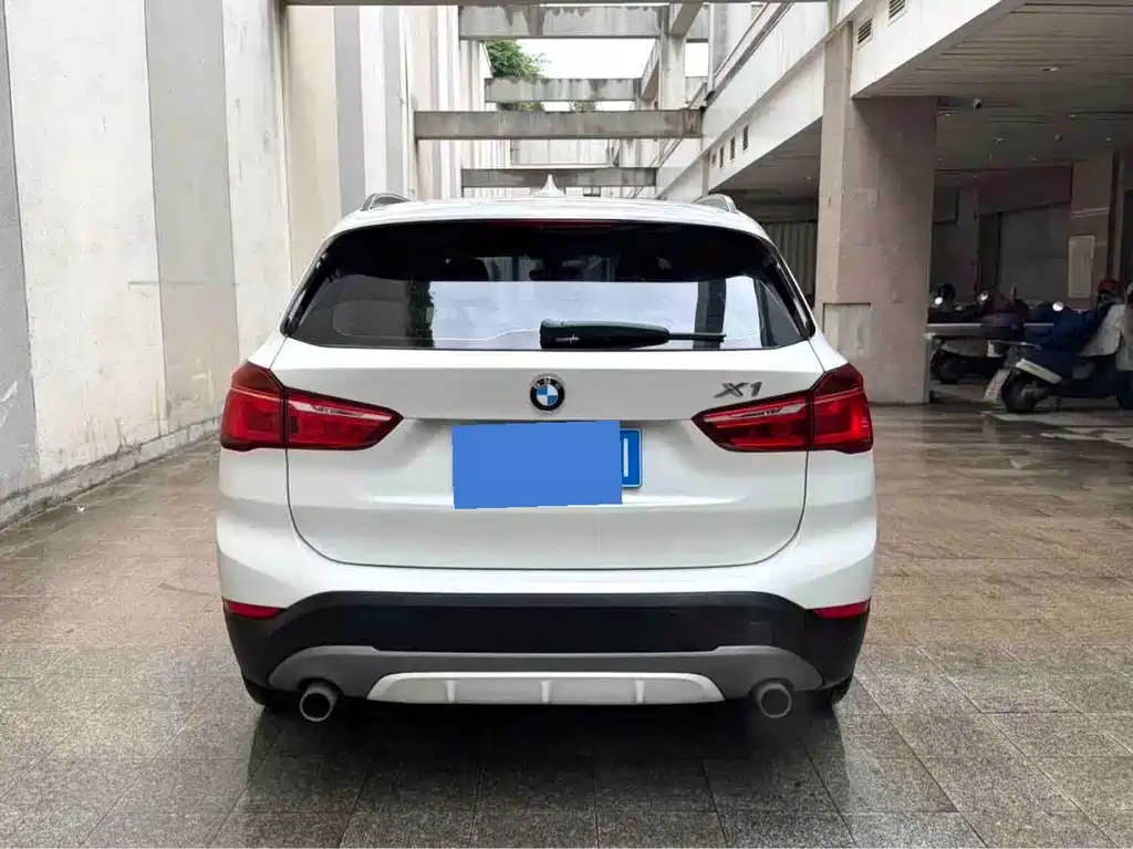 BMW X1 2017 — фото 12