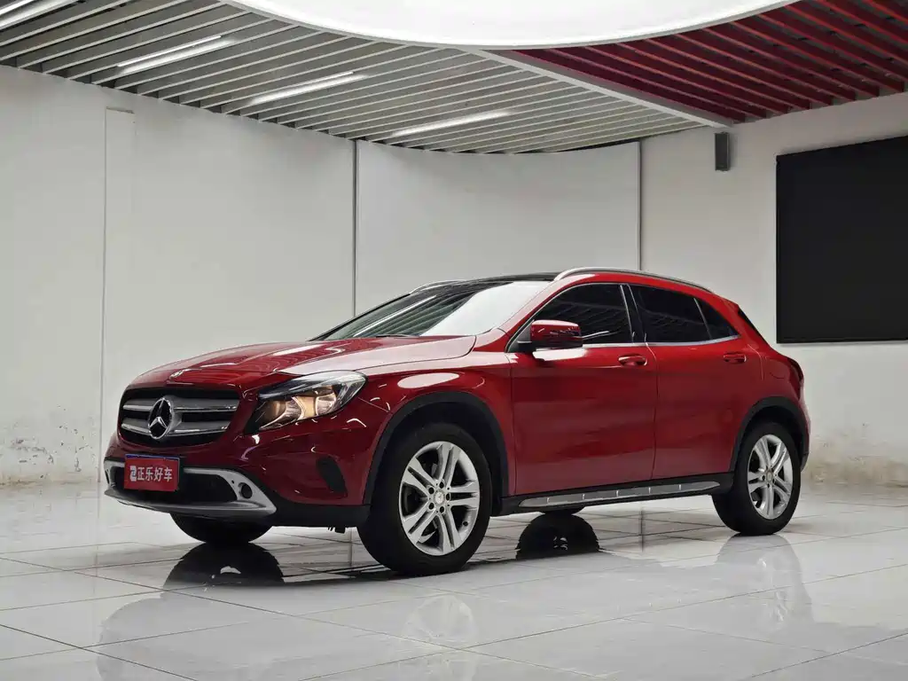 Mercedes-Benz GLA 2015 — фото 1