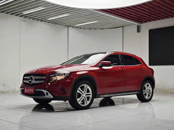Mercedes-Benz GLA 2015