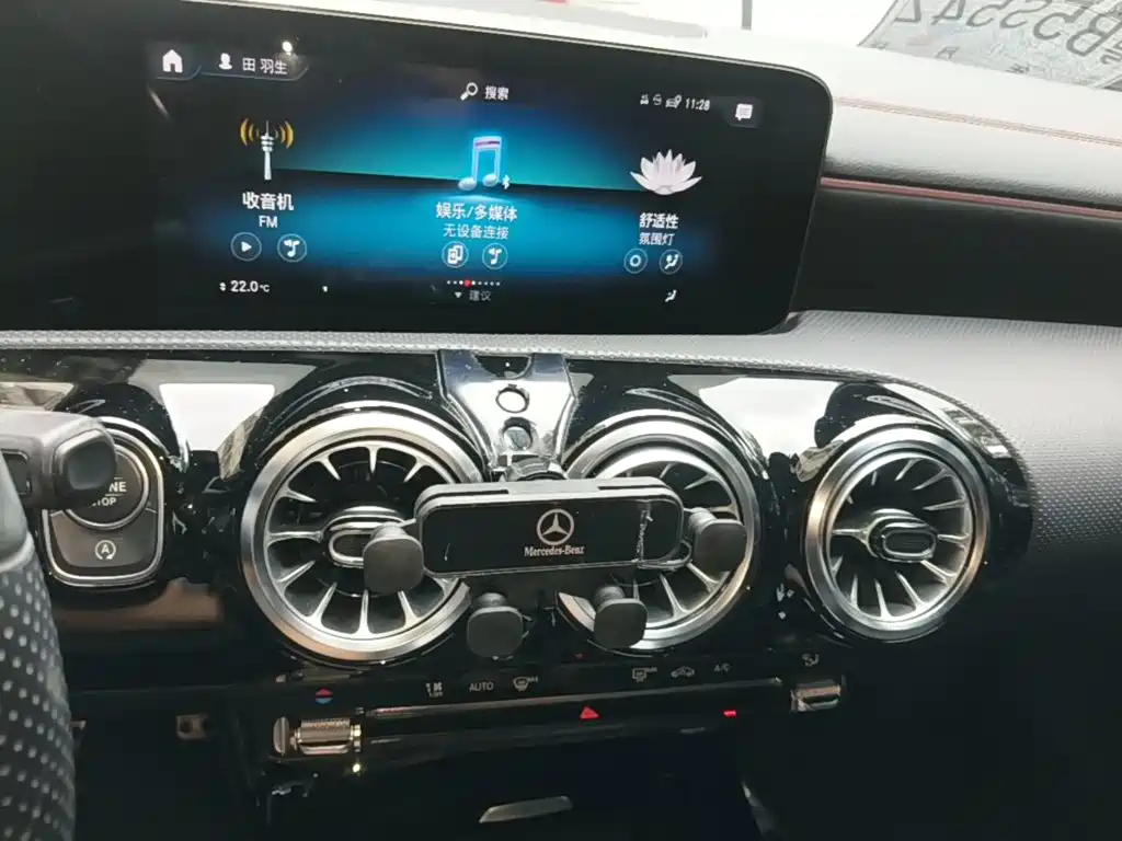 Mercedes-Benz CLA 2022 — фото 13