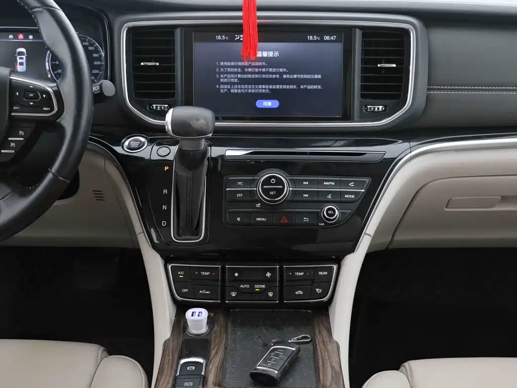 GAC Motor Trumpchi M8 2018 — фото 8