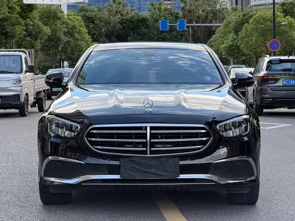 Mercedes-Benz E-Class 2022
