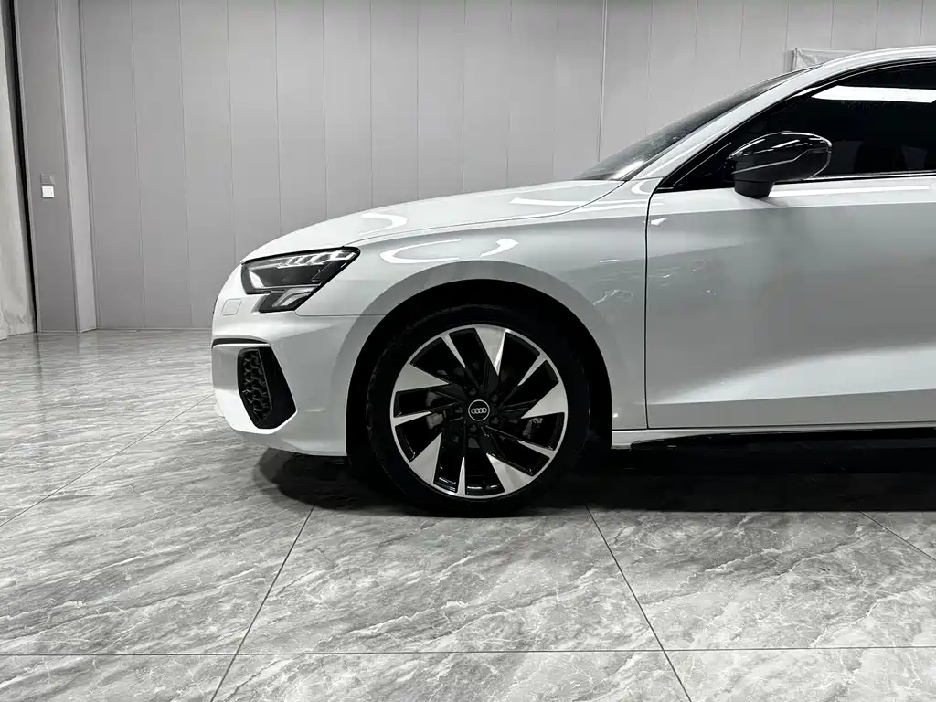 Audi A3 2022 — фото 8