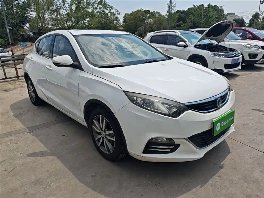 Changan Eado XT 2015 — фото 4