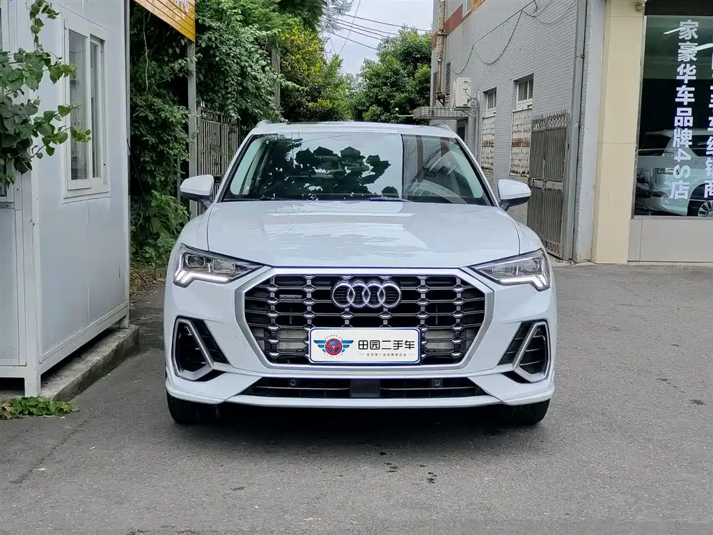 Audi Q3 2021