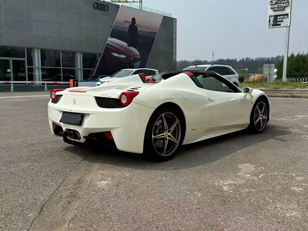 Ferrari 458 2015 — фото 14