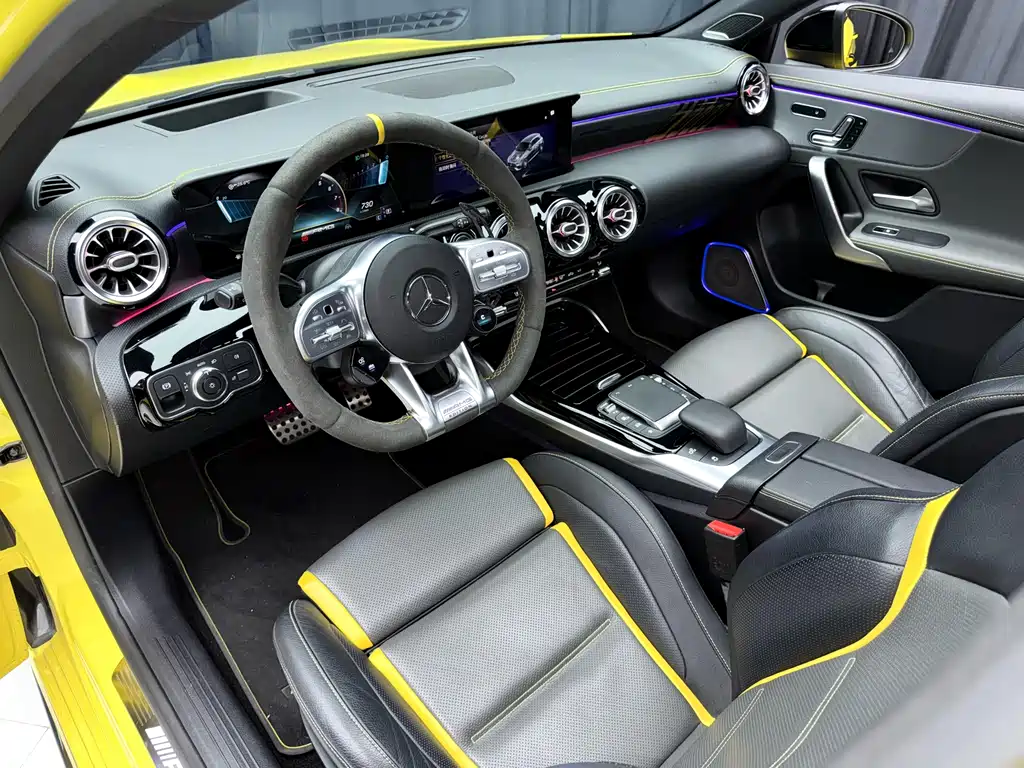 Mercedes-Benz A-Class AMG 2021 — фото 16