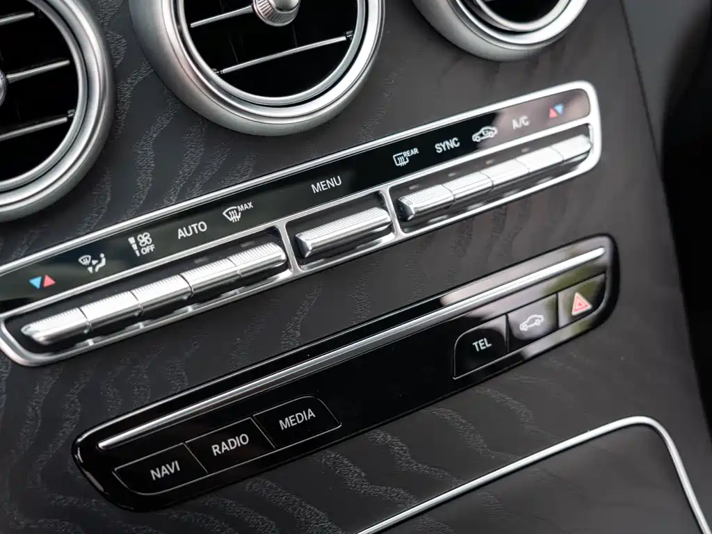 Mercedes-Benz C-Class 2023 — фото 18