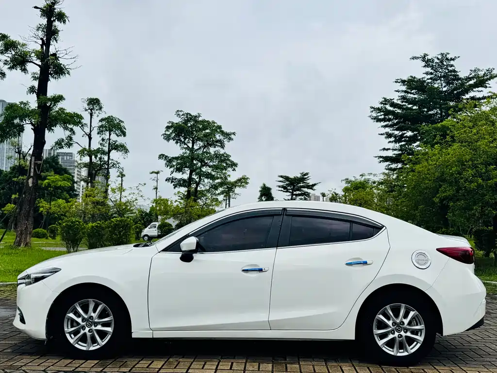 Mazda 3 Angkesela 2018 — фото 21