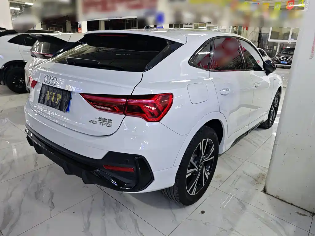 Audi Q3 Sportback 2023 — фото 4