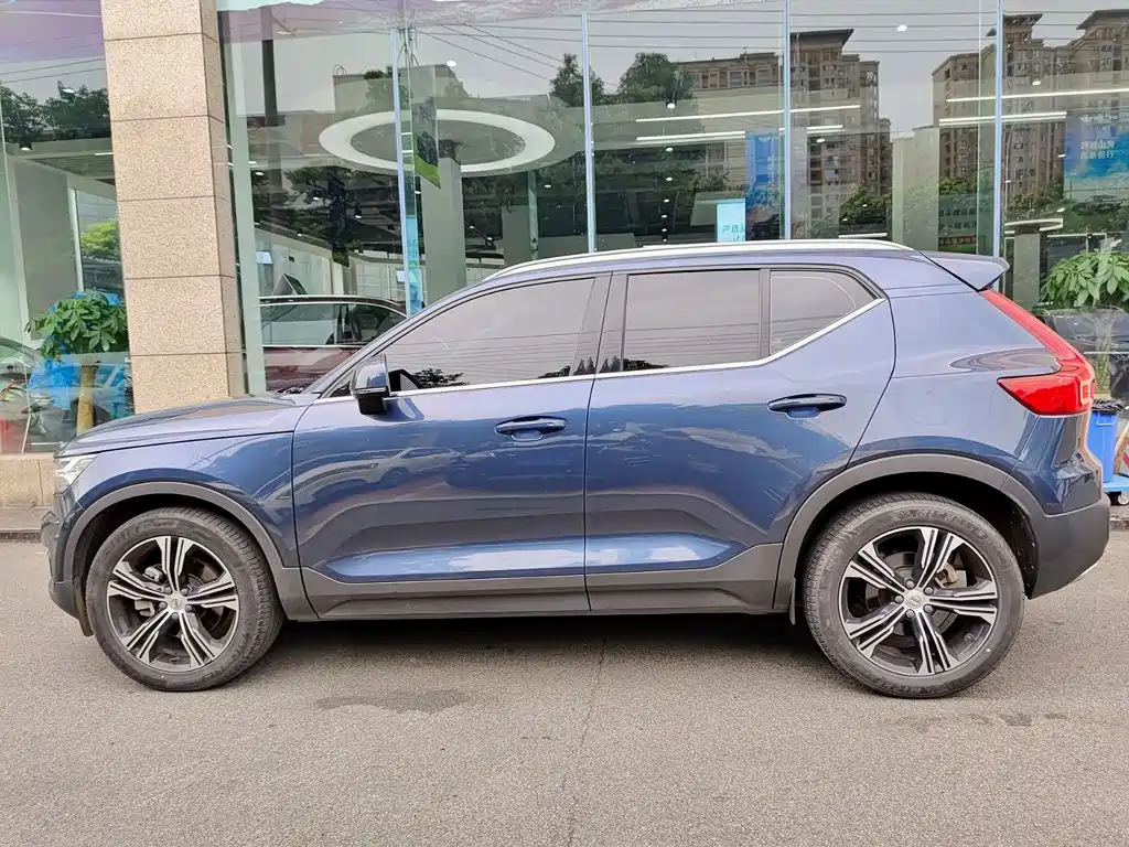 Volvo XC40 2020 — фото 3