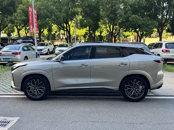 Changan UNI-Z 2025