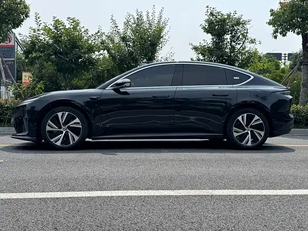 NIO ET5 2023