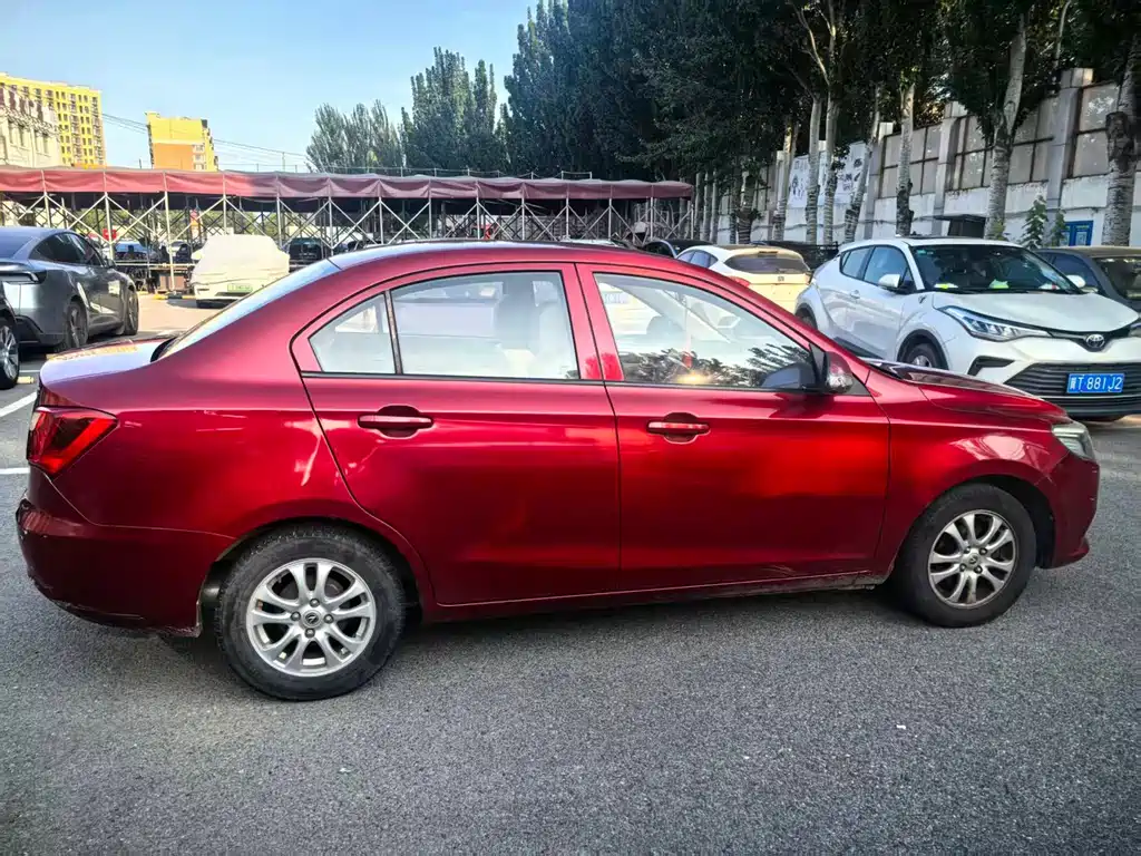 Changan Yuexiang V3 2016 — фото 19