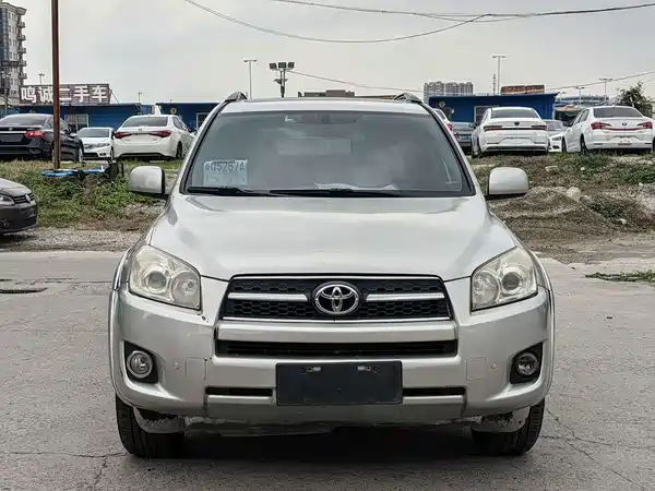 Toyota RAV4 2010