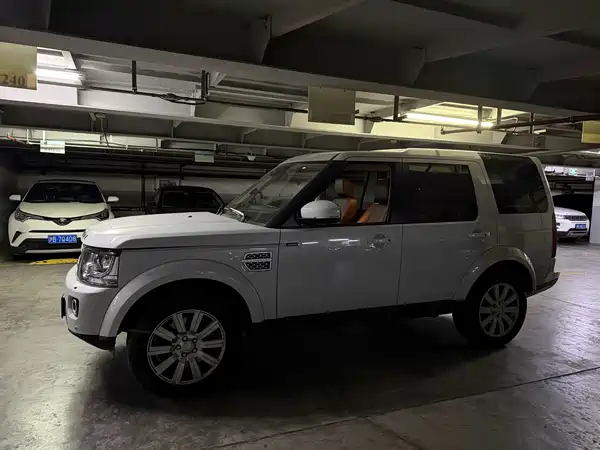 Land Rover Discovery 2015