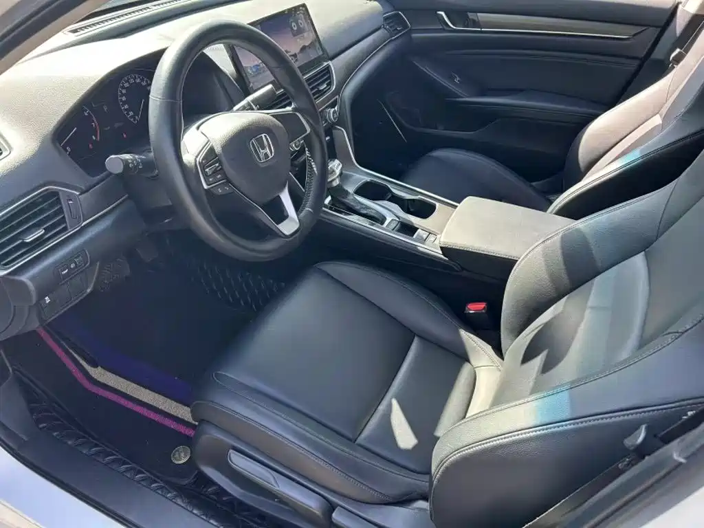Honda Accord 2020 — фото 20