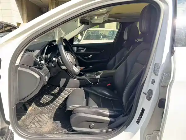 Mercedes-Benz C-Class 2020