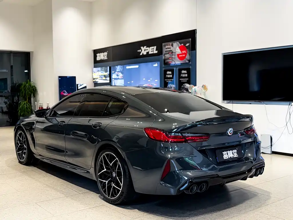 BMW M8 2023 — фото 3