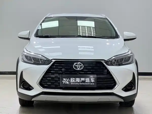 Toyota Yaris L 2022