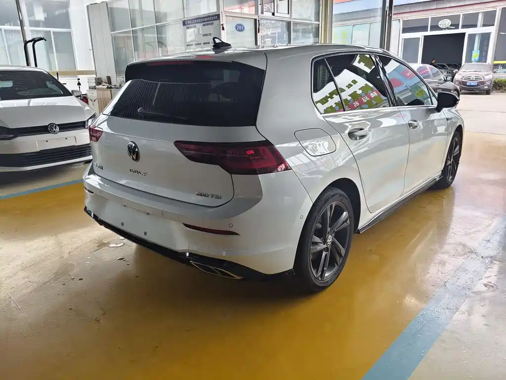 Volkswagen Golf 2022