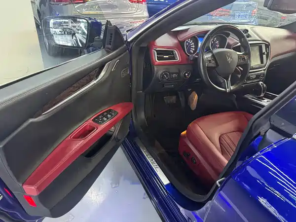 Maserati Ghibli 2015