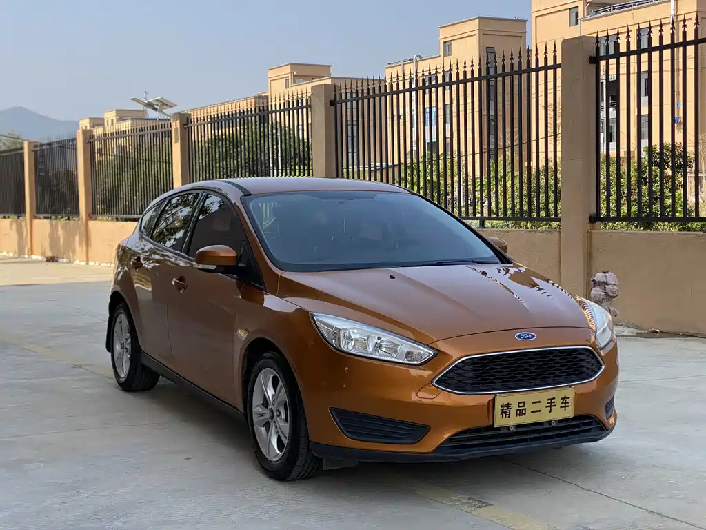 Ford Focus 2018 — фото 3