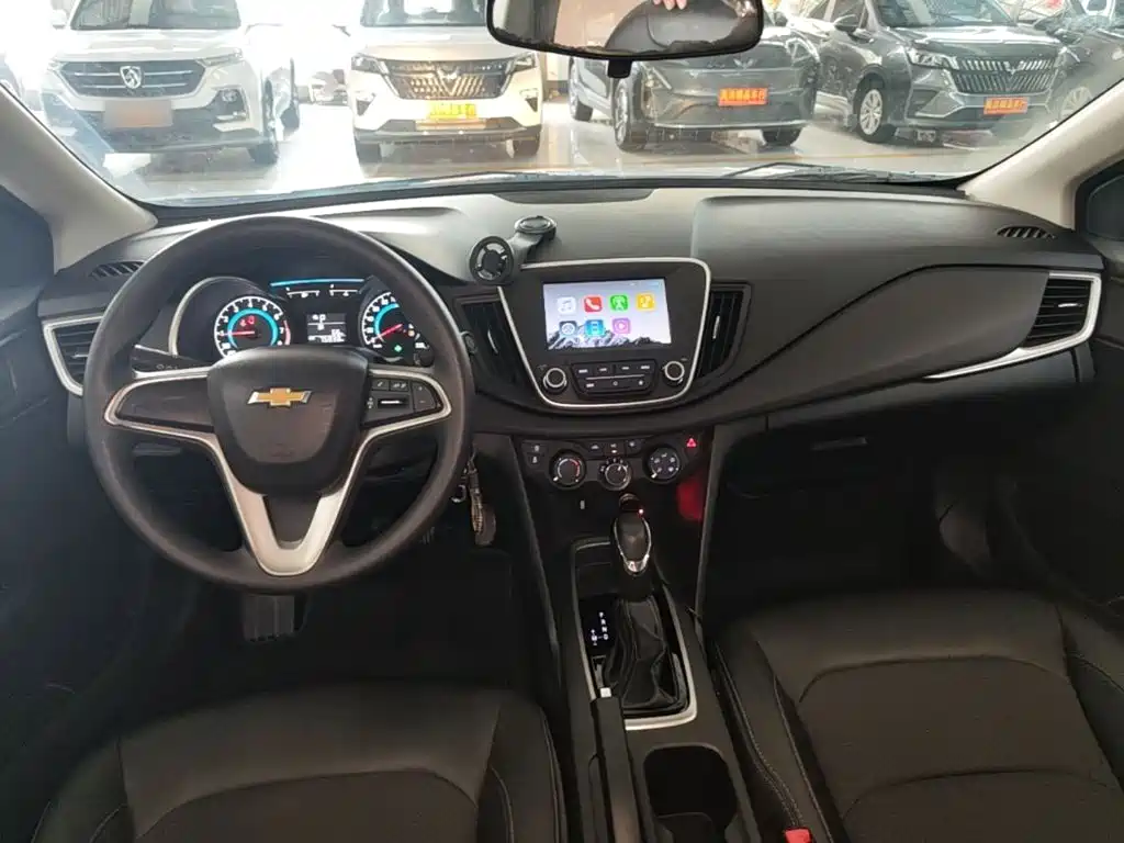 Chevrolet Cavalier 2017 — фото 10