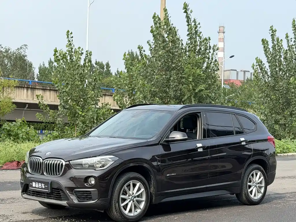 BMW X1 2017 — фото 1