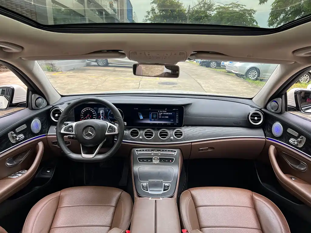 Mercedes-Benz E-Class 2018 — фото 13