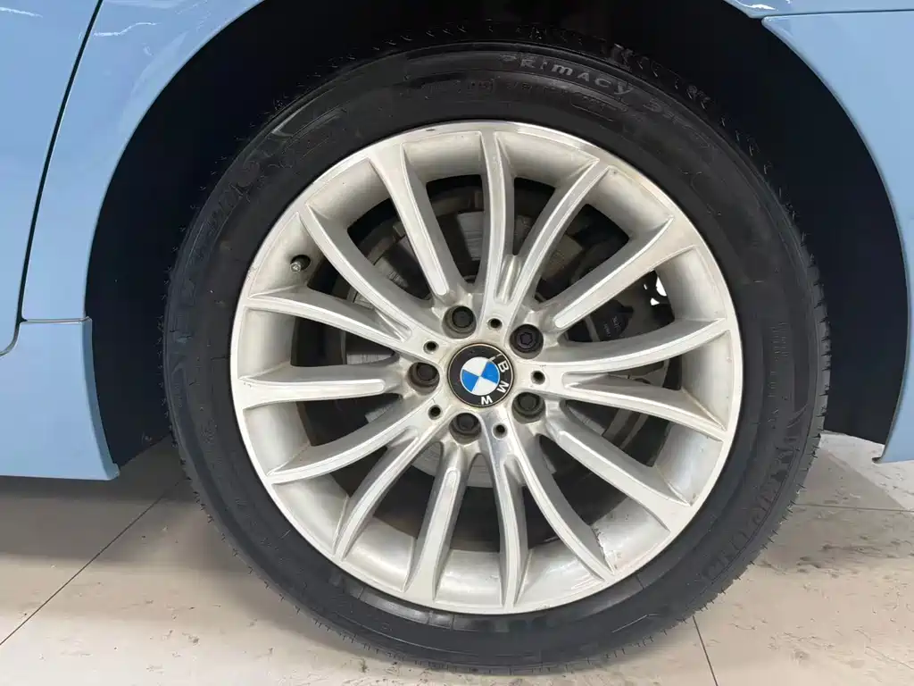 BMW 5 Series 2015 — фото 15