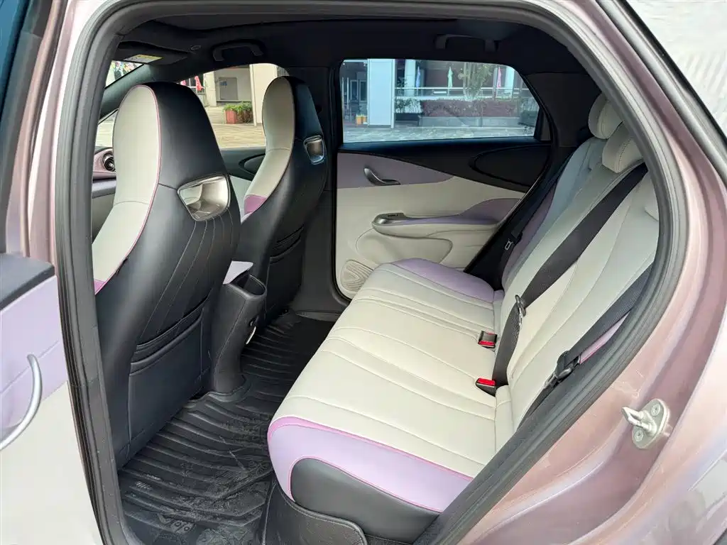 BYD Dolphin 2022 — фото 10