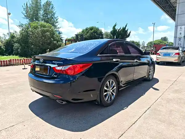 Hyundai Sonata 2013
