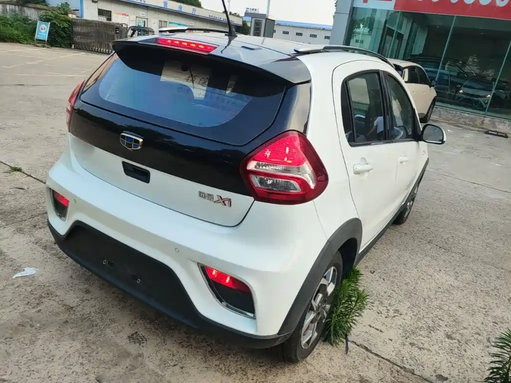 Geely Vision X1 2018