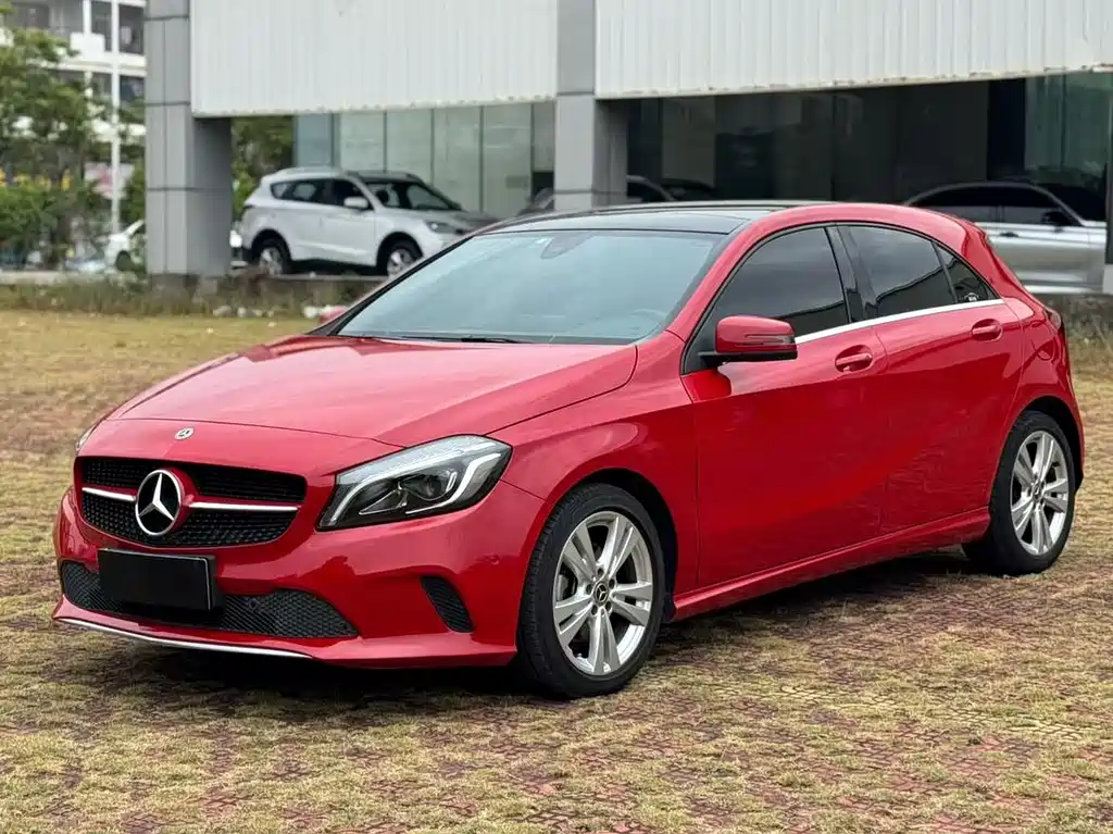 Mercedes-Benz A-Class 2018 — фото 3