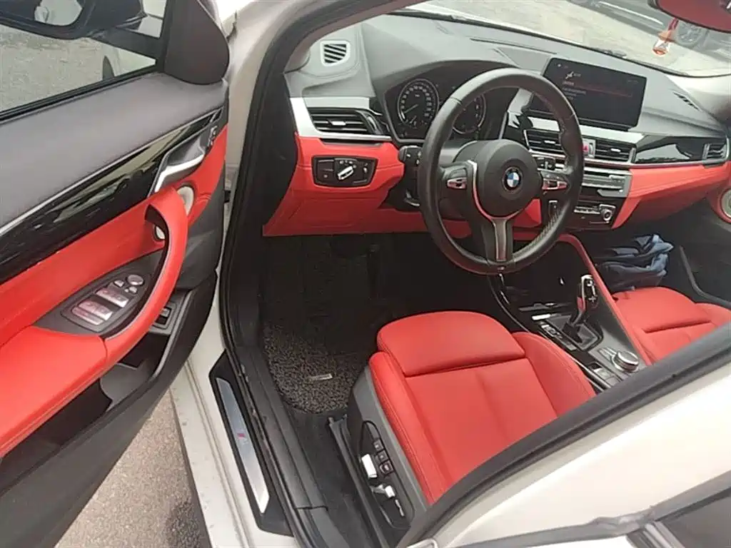 BMW X2 2023 — фото 15